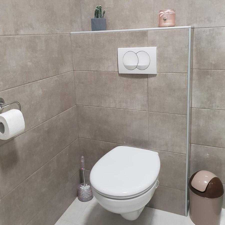 Apartmani Milutin Brodarica  Extérieur photo